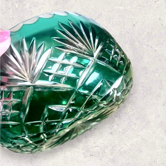 🚩SOLD🚩 Antique Bohemian Czech Emerald Cut Clear to Crystal Bohemian Glass Bowl - Picture 10 of 14